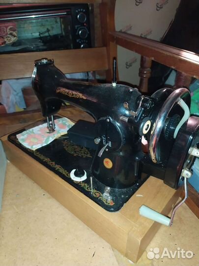 Швейная машина Подольск ручная бу