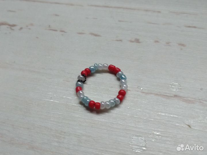 Кольцо из бисера