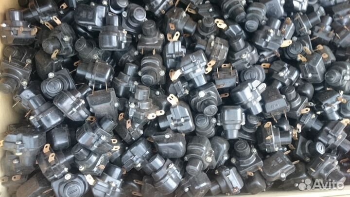 Переключатель электрический кнопка км-12