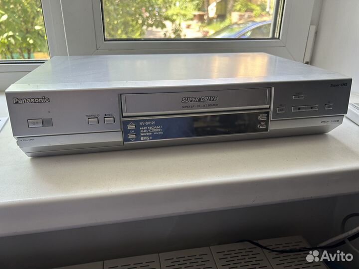 Видеомагнитофон Panasonic nv-sv121 S-VHS