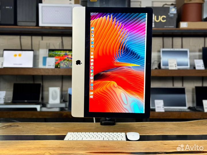 Моноблок Apple iMac 21.5 i5 + SSD на кронштейне