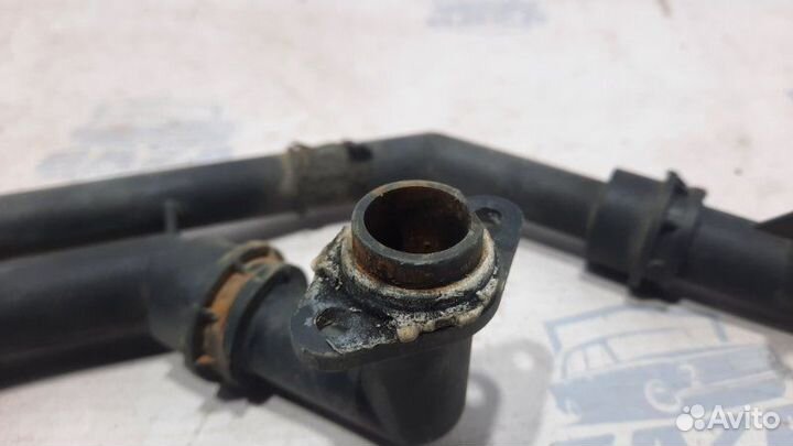 Патрубок радиатора печки Bmw 7-Series E32 M30B30