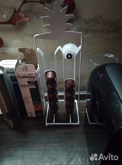 Подставка под капсулы и капсулы наборе для кофе