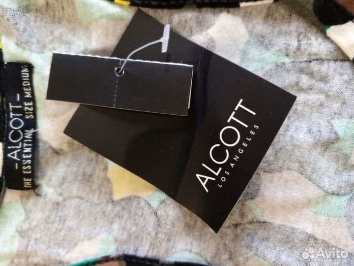 Пакет одежды на девушку 38-40