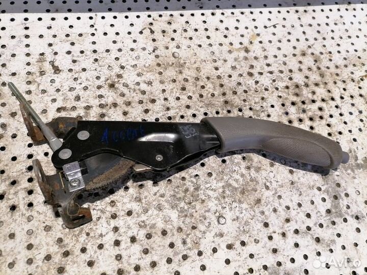 Рычаг стояночного тормоза Hyundai Accent