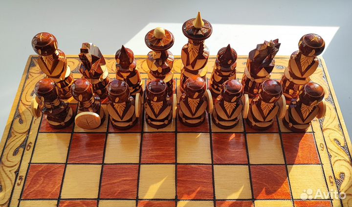 Шахматы ручной работы / Шахматный ларец из дерева