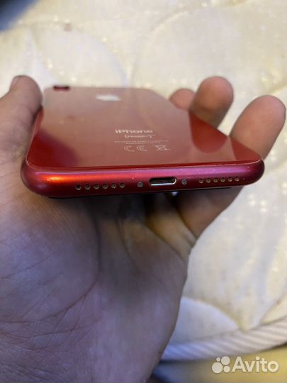 Телефон iPhone XR