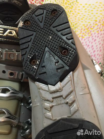 Горнолыжные ботинки