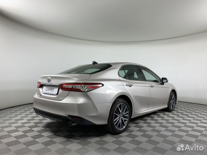Toyota Camry 2.5 AT, 2022