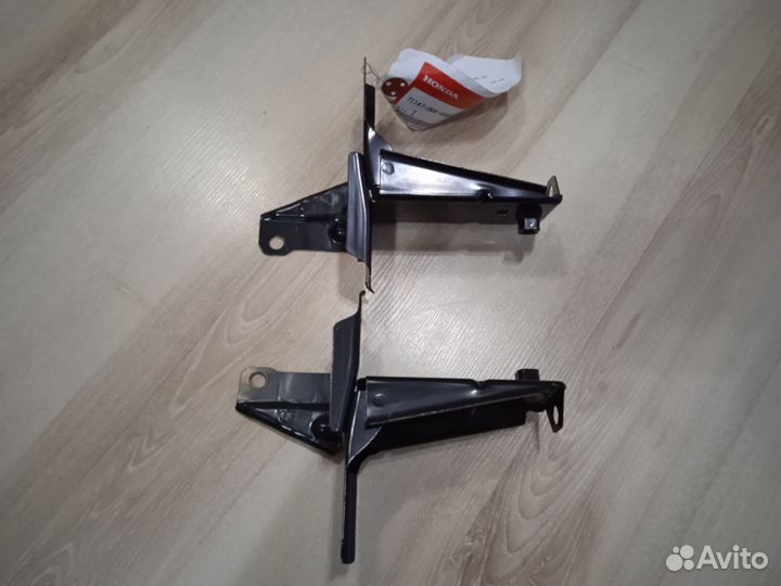 Усилитель бампера Honda CR-V 3