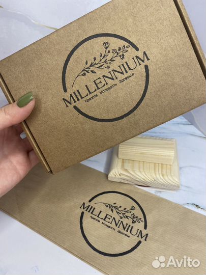 Штамп с логотипом для брендирования упаковки