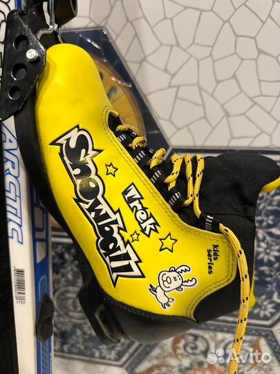 Ботинки, лыжи, палки