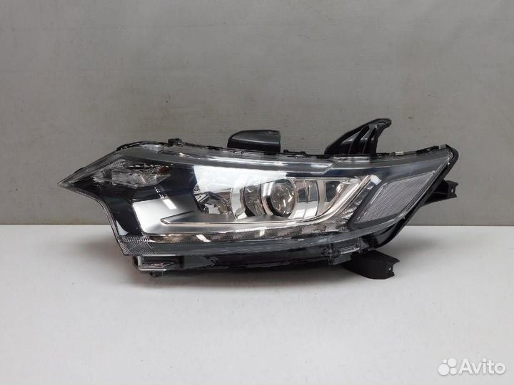 Фара левая Mitsubishi Outlander