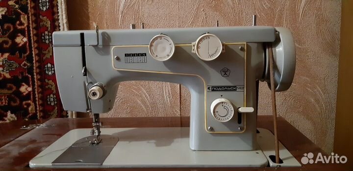 Машинка швейная Подольск-142