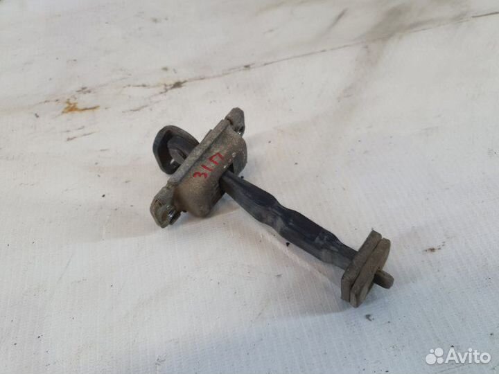 Ограничитель двери задний правый Hyundai Sonata 5