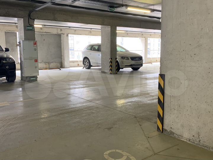 Машиноместо, 15 м²