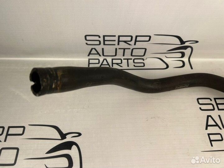 Патрубок системы охлождения Ford Focus 3 CB8 1.6L