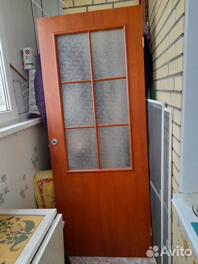 Дверь отличная со стеклом