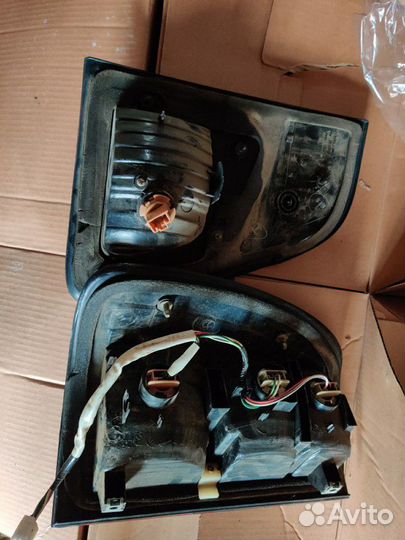 Toyota lend cruiser 100 задние фонари