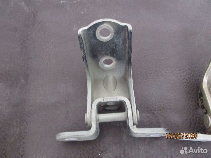 Петли двери Hyundai / Kia