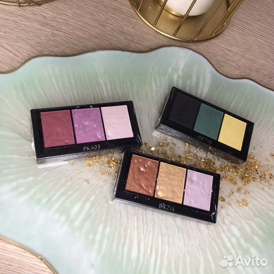 Шелковые тени для век Shiseido