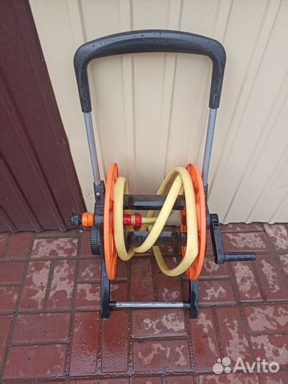 Катушка для поливочного шланга