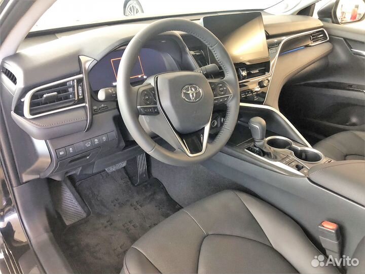 Toyota Camry 2.5 AT, 2023