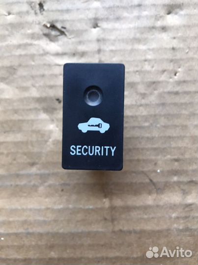 Кнопка центрального замка Тойота RAV4(656)