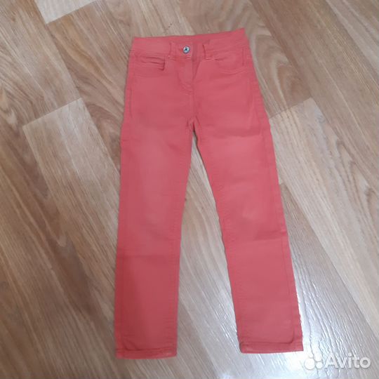 Джинсы на девочку 110