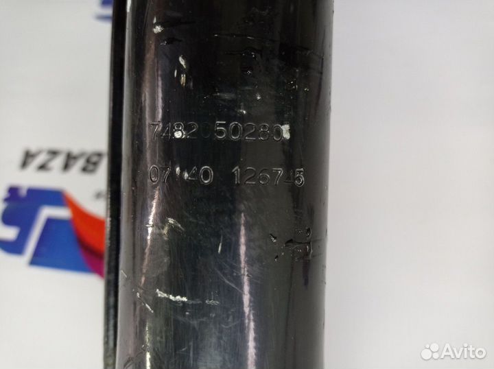 Цилиндр подъема кабины Renault Kerax