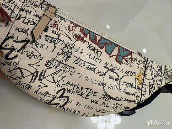 Сумка-банан dkny