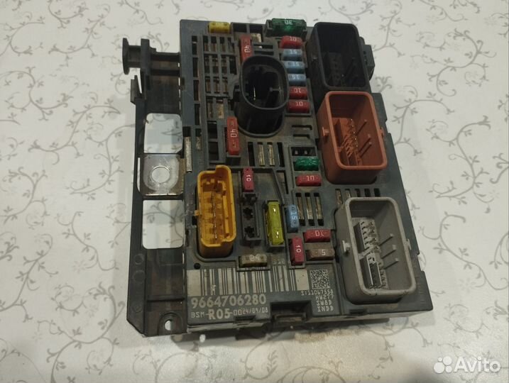 Блок предохранителей