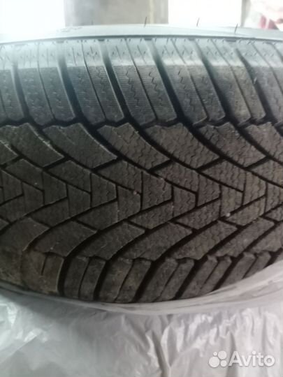Grenlander IceHawke 1 215/55 R18