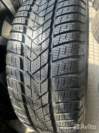 Pirelli Winter Sottozero 3 245/45 R18 и 275/40 R18 V