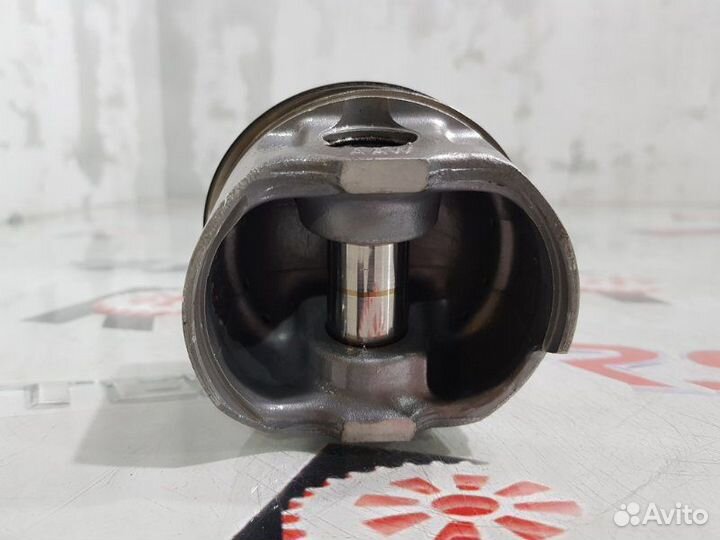 Поршень Volkswagen Passat (B5) 3B2 ADR 1998