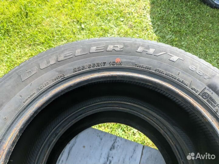 Bridgestone Dueler H/T 687 225/65 R17 101H