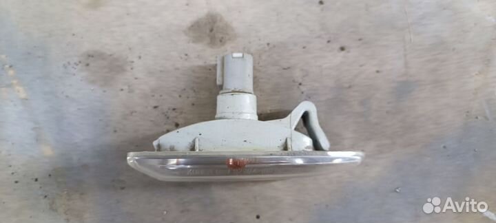 Повторитель поворотники правый hyundai solaris 1