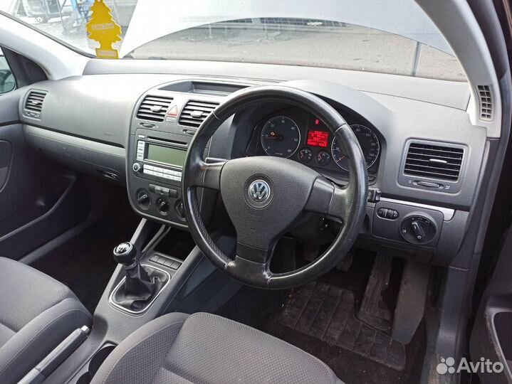 Форсунка топливная Volkswagen Golf 5 2006