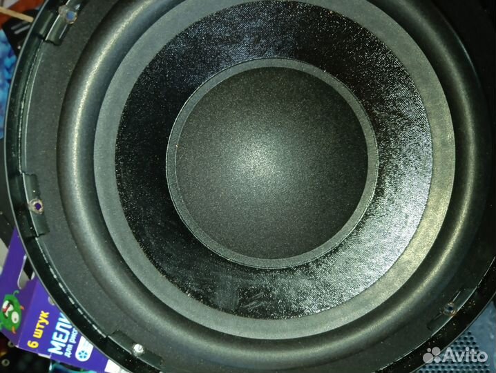 Огромный динамик jvc от subwoofer