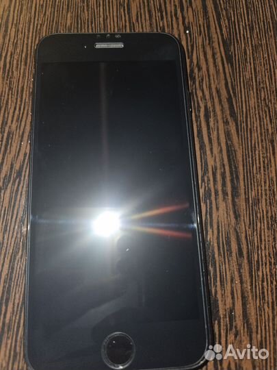 iPhone 8, 64 ГБ