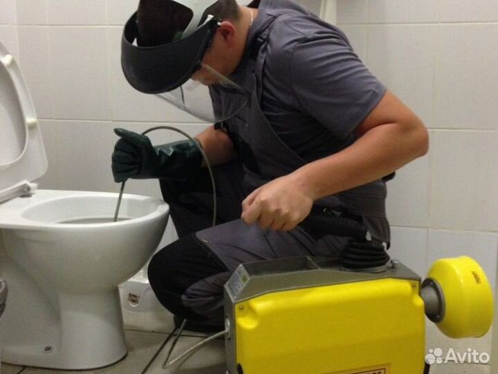 Устранение засоров в унитазе, раковине, прочистка