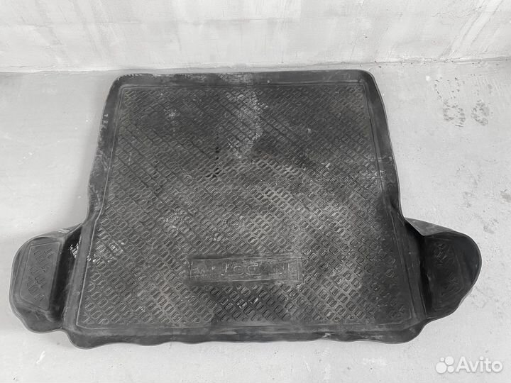 Коврик багажника Renault logan 1