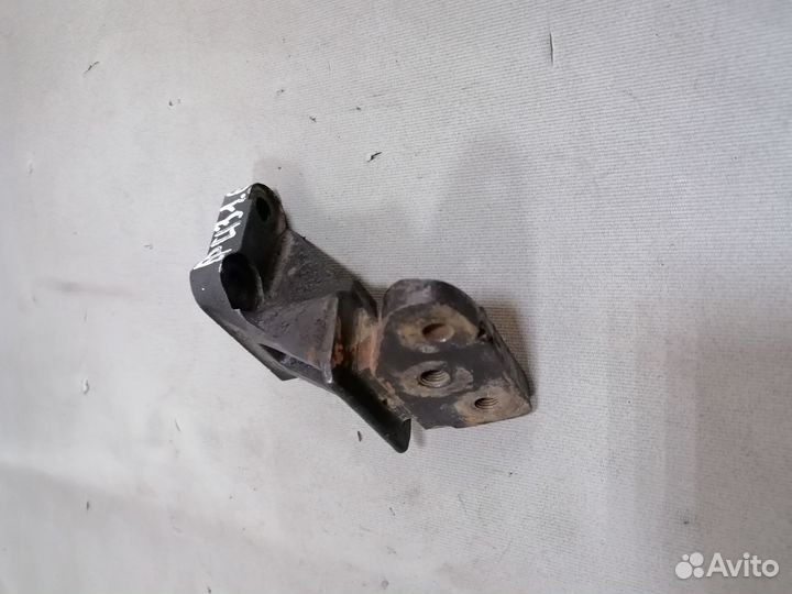 Кронштейн опоры двс прав.Lifan Breez седан LF484Q1