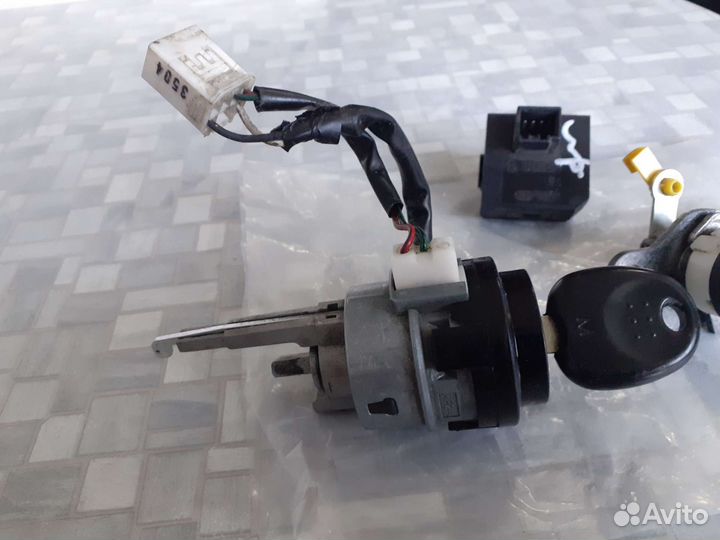 Замок зажигания Hyundai Solaris 1, Kia Rio 3