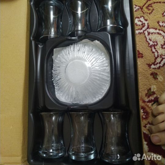 Армуды с блюдцами