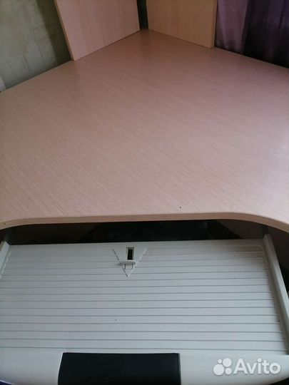 Угловой, письменный, компьютерный стол