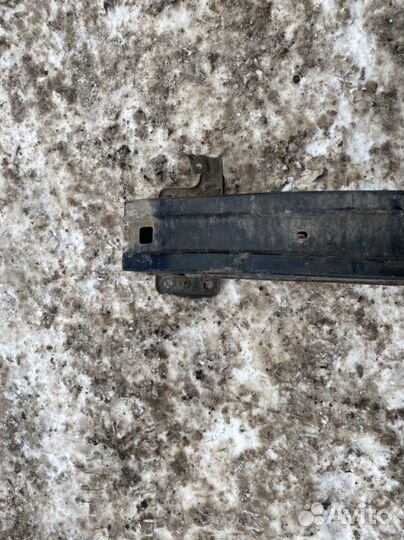 Задний усилитель бампера fiat Grande Punto