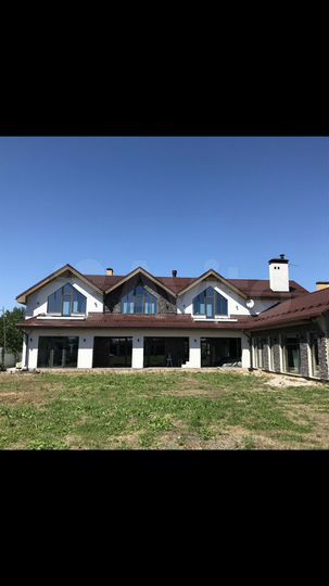 Коттедж 437 м² на участке 20 сот.