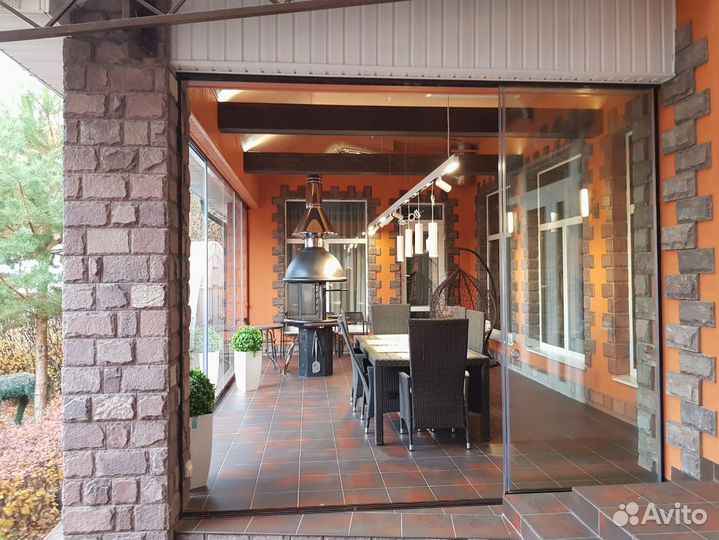 Безрамные остекление веранд террас беседок