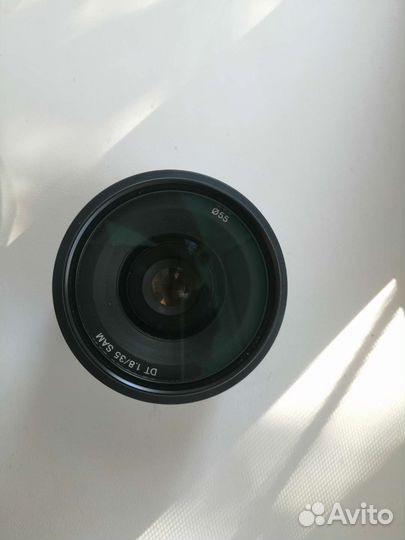 Объектив Sony 35mm 1.8 SAM